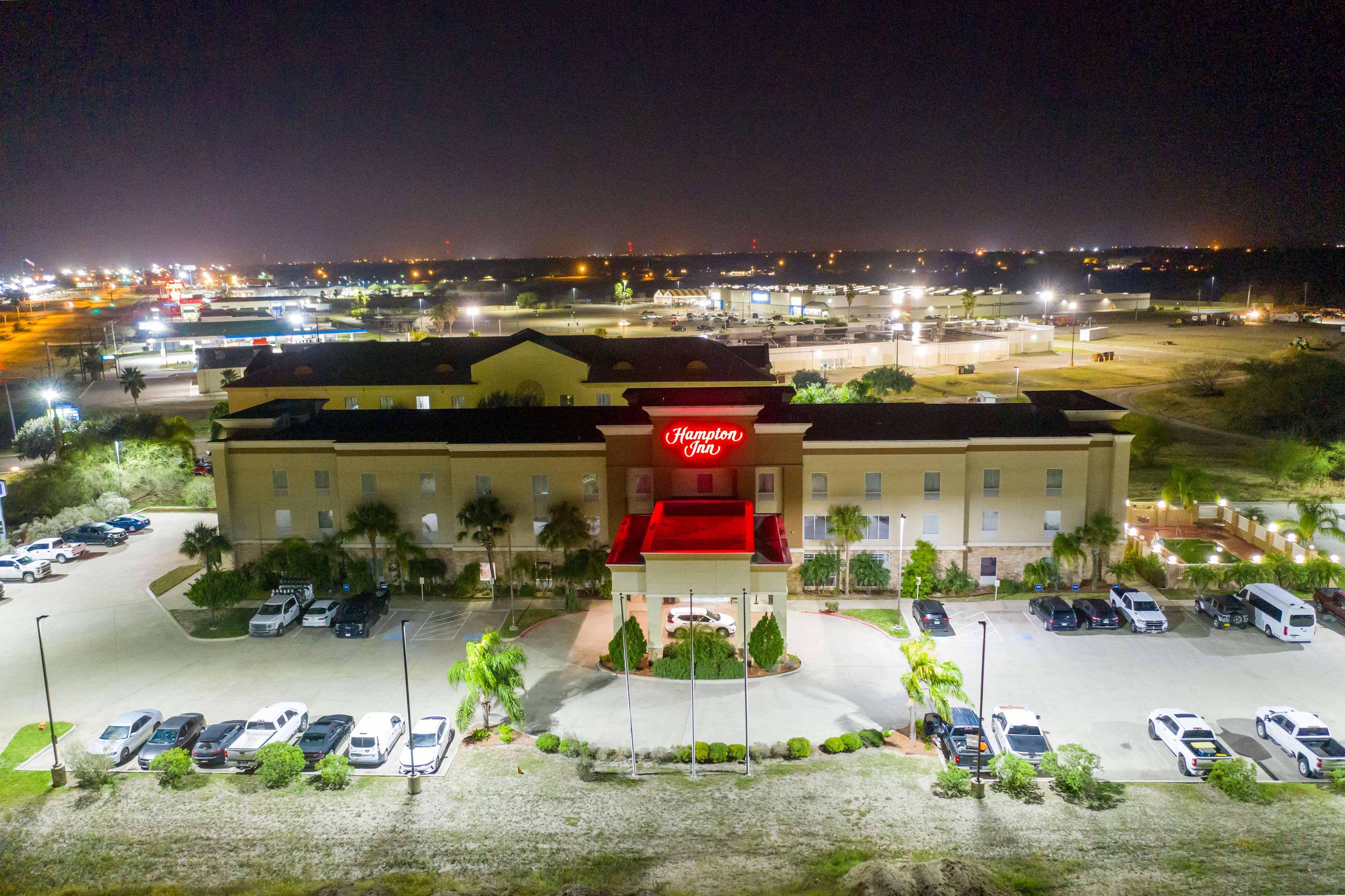 Hampton Inn Элис Экстерьер фото