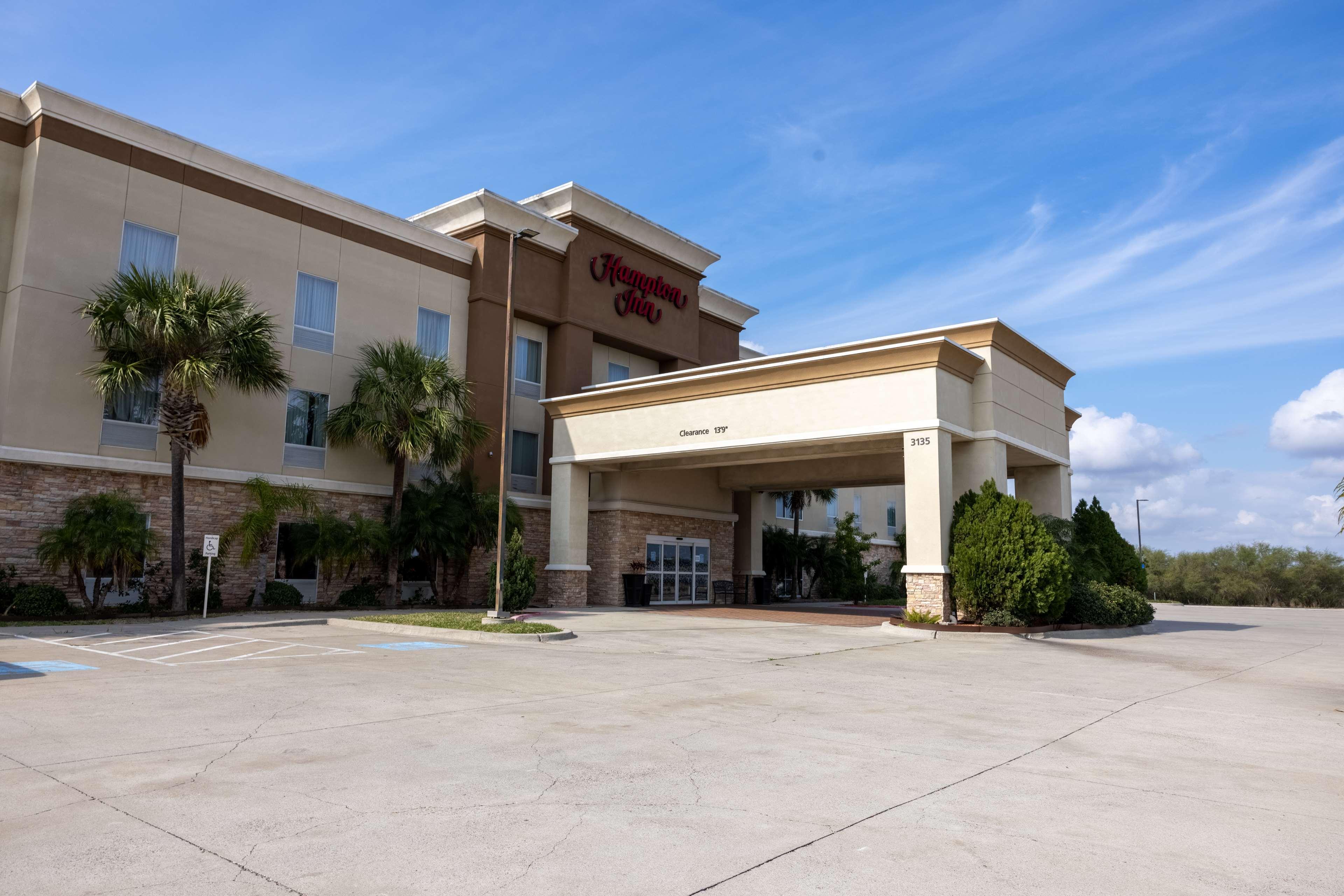 Hampton Inn Элис Экстерьер фото