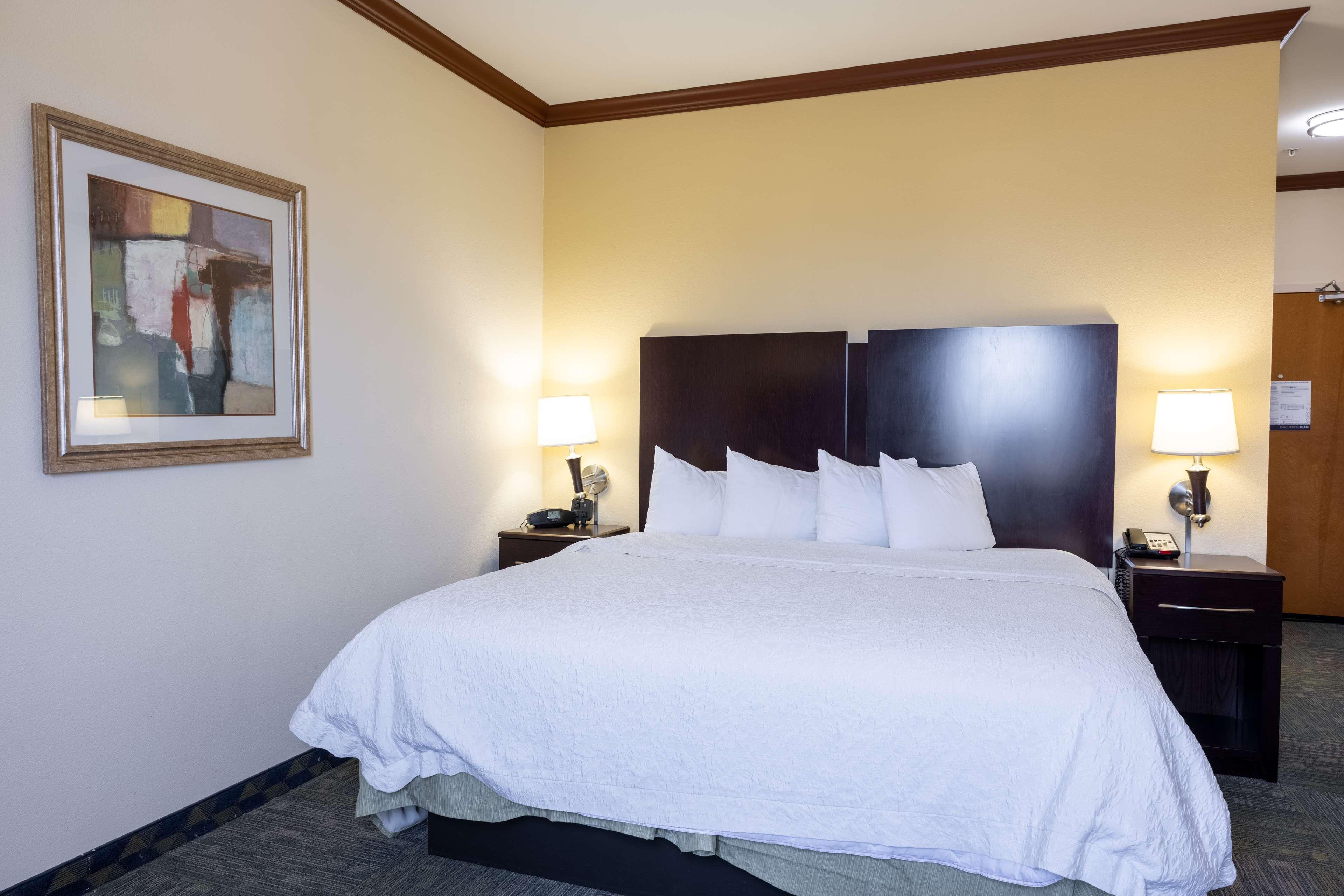 Hampton Inn Элис Экстерьер фото