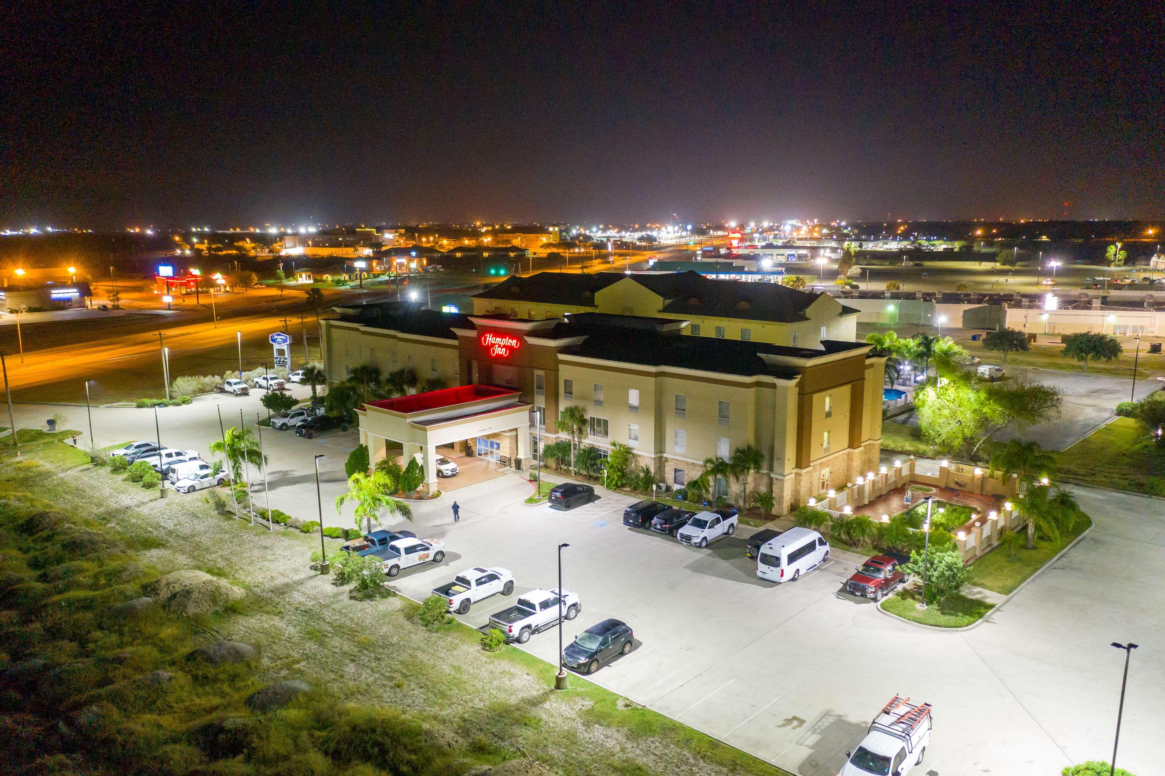 Hampton Inn Элис Экстерьер фото