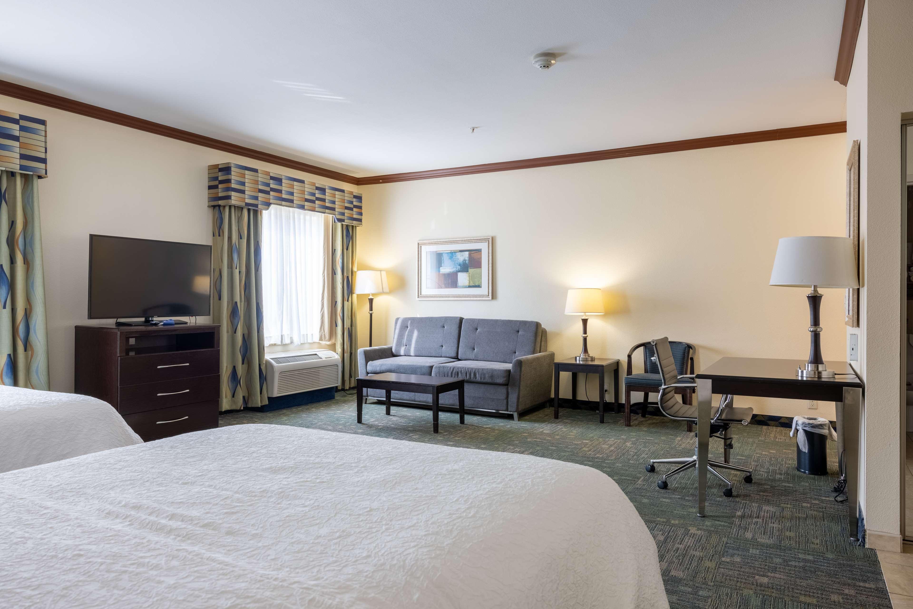 Hampton Inn Элис Экстерьер фото