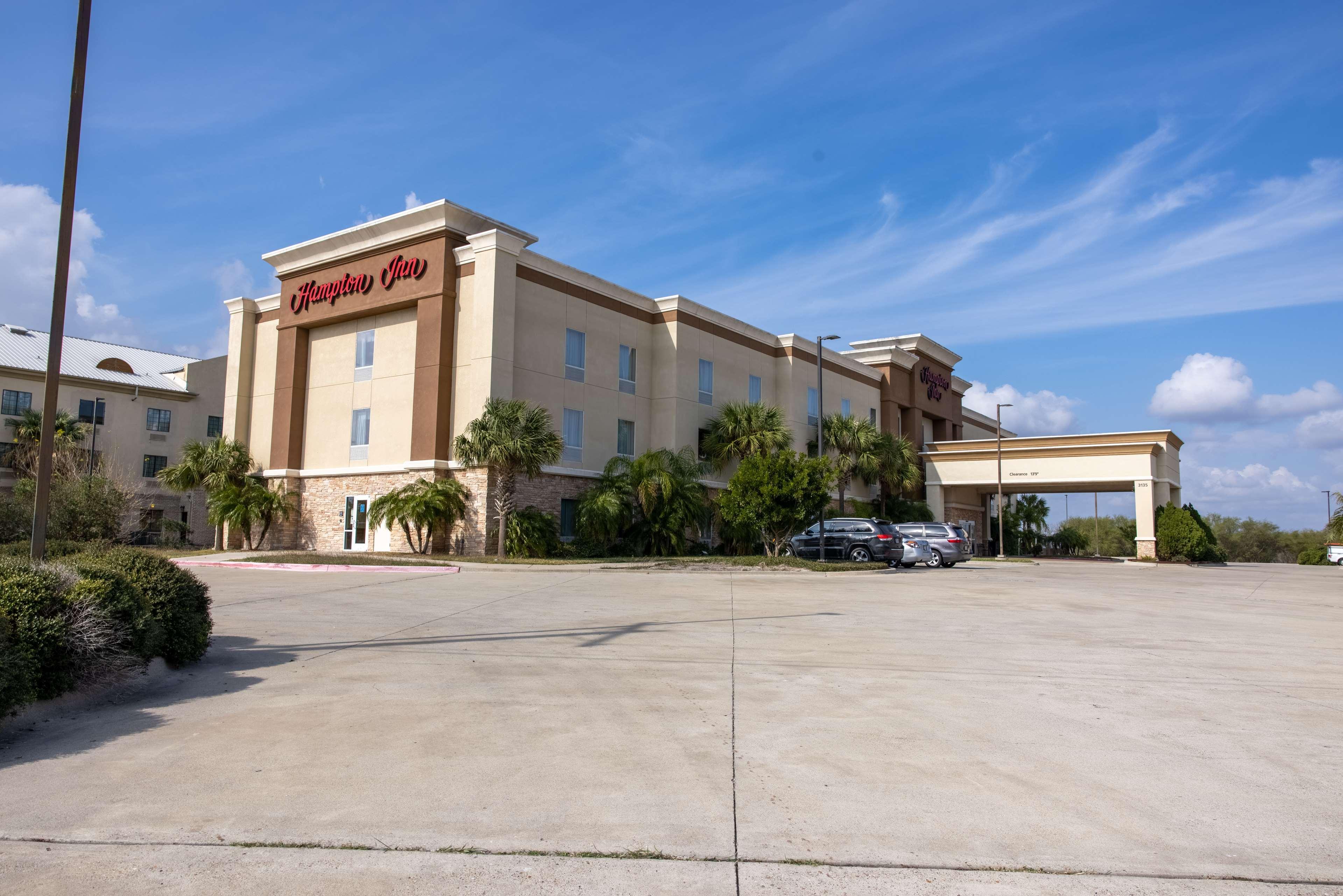 Hampton Inn Элис Экстерьер фото